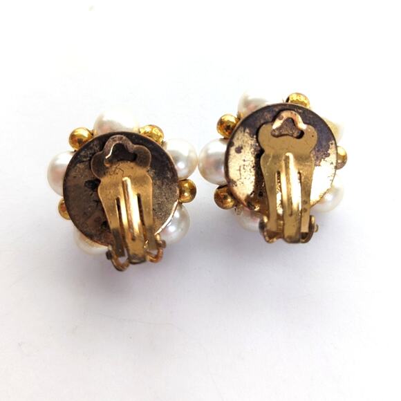 Vintage Estate 50s Retro Gold Tone Textured Beaded Cluster Clip On Earrings - Picture 3 of 4